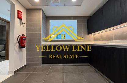 Duplex - 3 Bedrooms - 5 Bathrooms for rent in Canal View Building - Al Raha Beach - Abu Dhabi