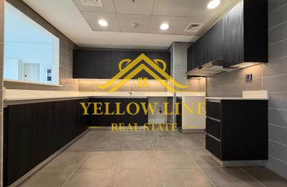 Duplex - 3 Bedrooms - 5 Bathrooms for rent in Canal View Building - Al Raha Beach - Abu Dhabi