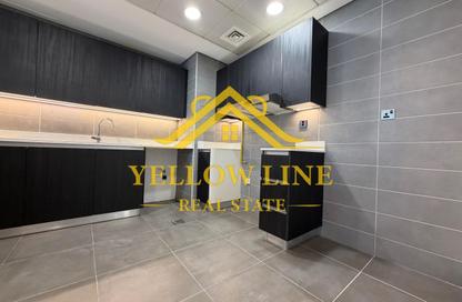 Duplex - 3 Bedrooms - 5 Bathrooms for rent in Canal View Building - Al Raha Beach - Abu Dhabi