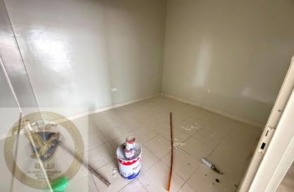 Warehouse - Studio - 1 Bathroom for rent in Industrial Building 13 - Industrial Area 13 - Sharjah Industrial Area - Sharjah