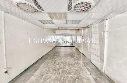 متجر - استوديو - 1 حمام للايجار في الحفيت تاور 8 - النهدة - الشارقة متجر - استوديو - 1 حمام للايجار في الحفيت تاور 8 - النهدة - الشارقة