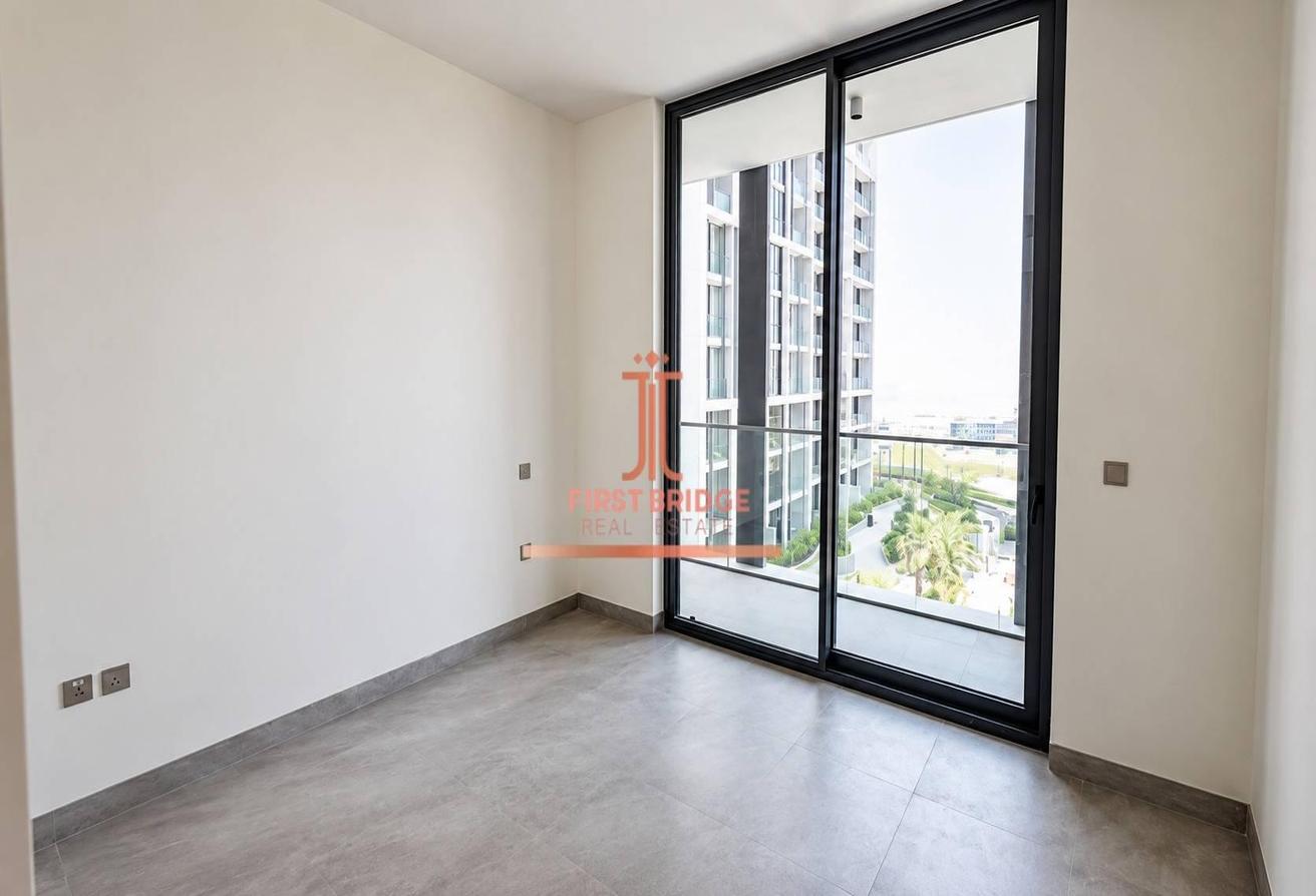 PREMIUM QUALITY | SEMIFURNISHED | POOL VIEW photo 8