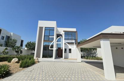 Villa - 4 - 6 for sale in Seef Al Jubail - Al Jubail Island - Abu Dhabi