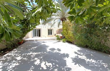 Villa - 2 Bedrooms - 2 Bathrooms for rent in Springs 3 - The Springs - Dubai