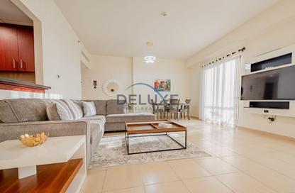 Apartment - 1 - 2 for rent in Rimal 3 - Rimal - Jumeirah Beach Residence - Dubai
