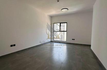 Apartment - 3 - 5 for rent in Al Majaz 3 - Al Majaz - Sharjah
