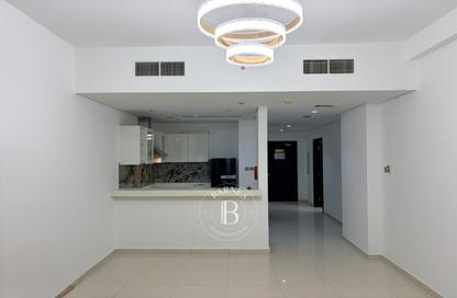 Apartment - 1 - 2 for sale in Golf Veduta B - Golf Veduta - Golf Town - Damac Hills - Dubai Apartment - 1 - 2 for sale in Golf Veduta B - Golf Veduta - Golf Town - Damac Hills - Dubai