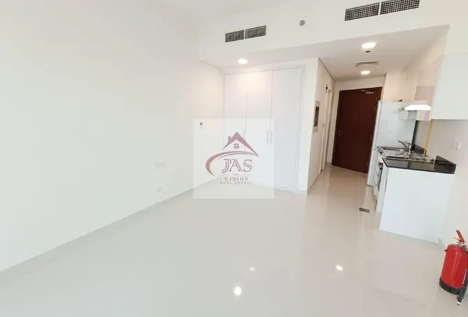 136100455 - Property Image 2