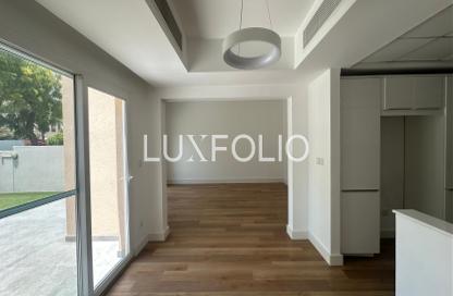 Villa - 3 Bedrooms - 4 Bathrooms for rent in Maeen 4 - Maeen - The Lakes - Dubai Villa - 3 Bedrooms - 4 Bathrooms for rent in Maeen 4 - Maeen - The Lakes - Dubai