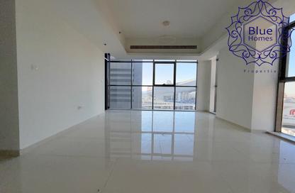شقة - 2 غرف نوم - 3 حمامات للايجار في برج زيزي - البرشاء 1 - البرشاء - دبي