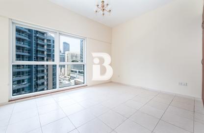 Apartment - 3 Bedrooms - 3 Bathrooms for rent in Cascades Tower - Dubai Marina - Dubai Apartment - 3 Bedrooms - 3 Bathrooms for rent in Cascades Tower - Dubai Marina - Dubai