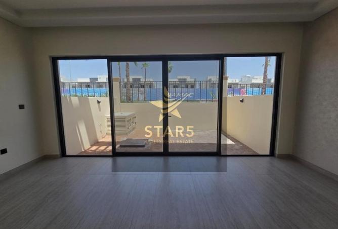 90918830 - Property Image 3