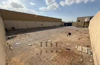 مستودع - استوديو - 1 حمام للايجار في الصجعة - الشارقة