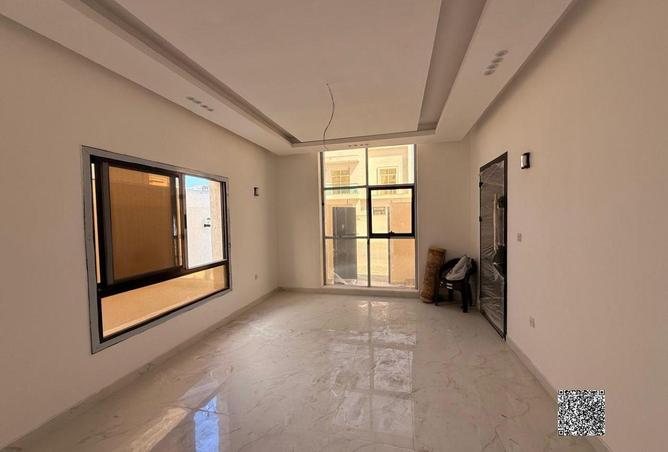 100421727 - Property Image 2