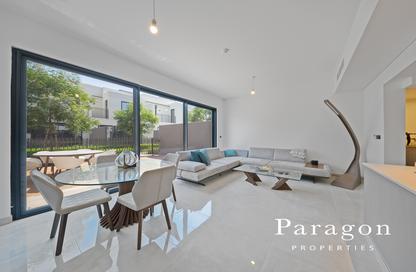 Townhouse - 2 - 4 for sale in Falcon Island North - Falcon Island - Al Hamra Village - Ras Al Khaimah
