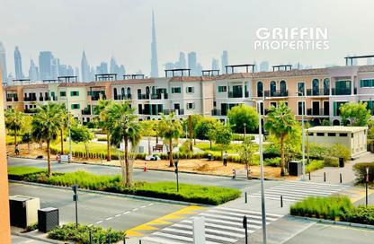 Villa - 3 Bedrooms - 4 Bathrooms for rent in Sur La Mer - Jumeirah 1 - Jumeirah - Dubai