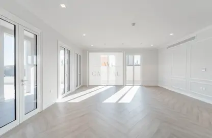 Townhouse - 4 Bedrooms - 6 Bathrooms for sale in Sur La Mer 1 - Sur La Mer - Jumeirah 1 - Jumeirah - Dubai