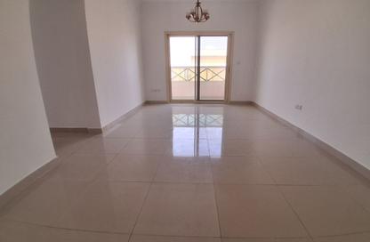 Apartment - 2 - 2 for rent in Muweileh Community - Muwaileh Commercial - Sharjah