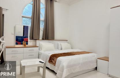 Apartment - Studio - 1 for rent in Al Dhafrah Street - Al Mushrif - Abu Dhabi
