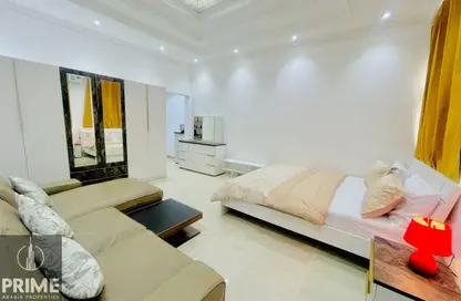 Apartment - Studio - 1 Bathroom for rent in Al Dhafrah Street - Al Mushrif - Abu Dhabi