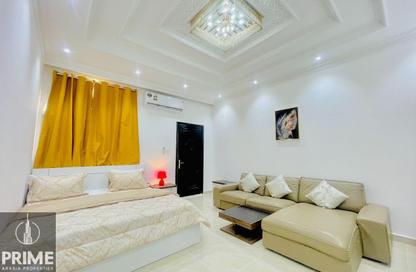 Apartment - Studio - 1 Bathroom for rent in Al Dhafrah Street - Al Mushrif - Abu Dhabi