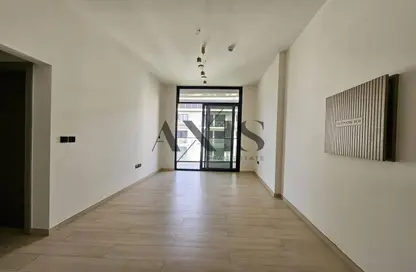 شقة - 2 غرف نوم - 2 حمامات للايجار في بن غاطي لونا - الضاحية 12 - قرية جميرا الدائرية - دبي