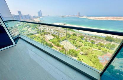 Apartment - 3 - 4 for rent in Wave tower - Corniche Road - Abu Dhabi