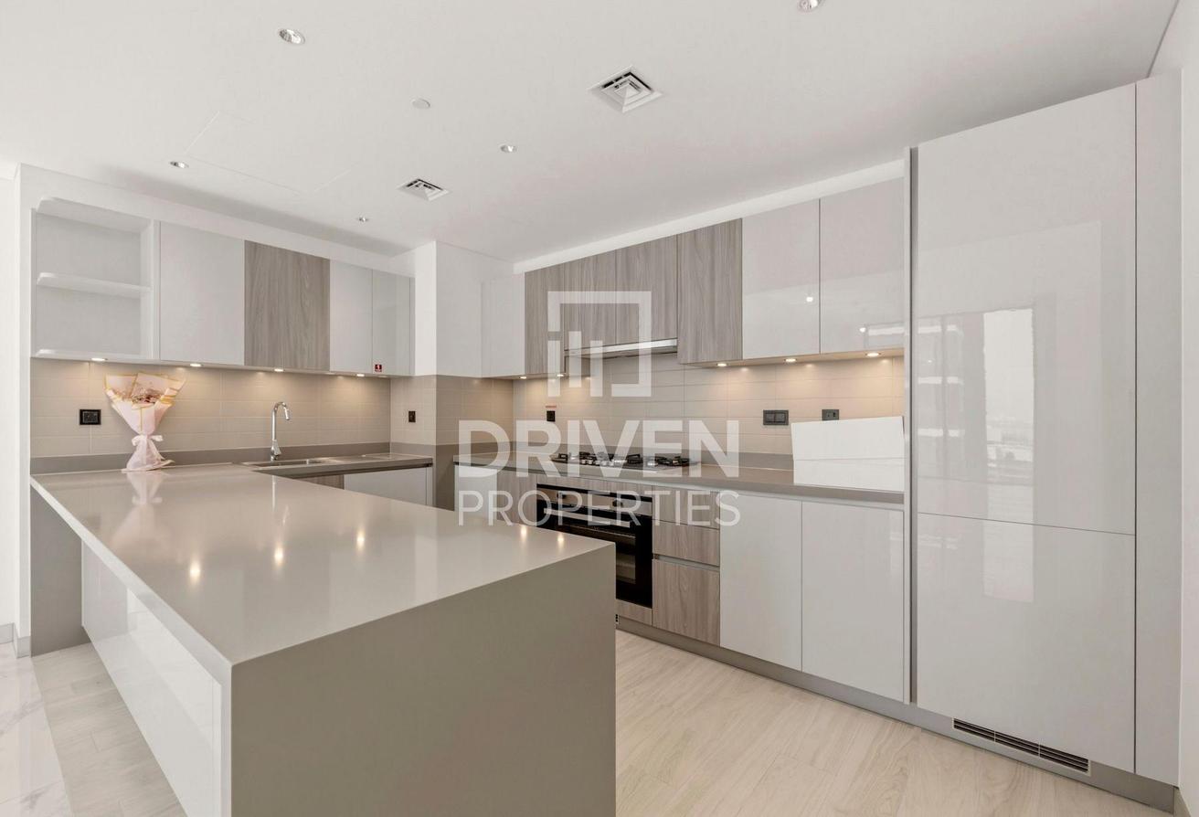 Brand New Unit | Appliance Included | Mid Floor photo 14