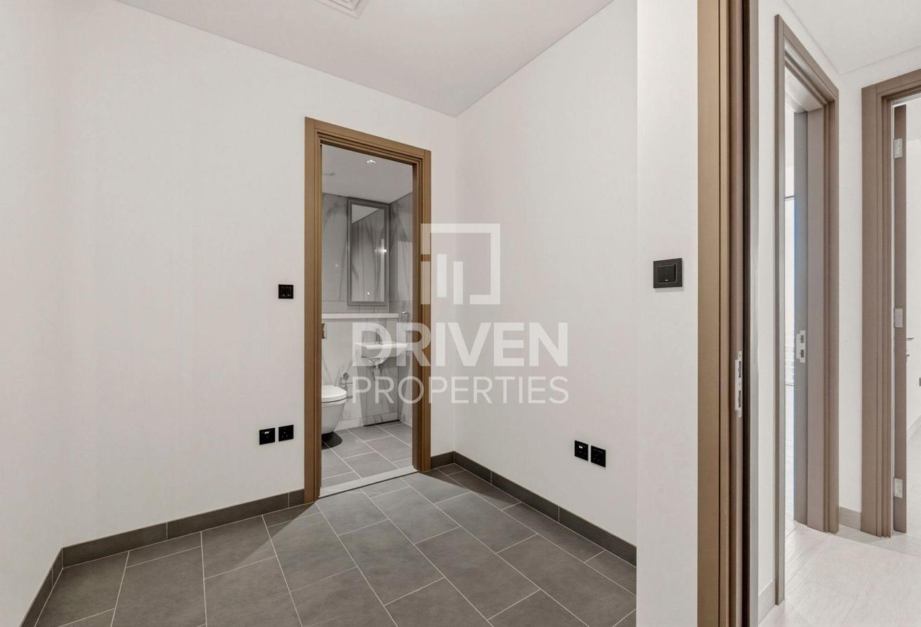 Brand New Unit | Appliance Included | Mid Floor photo 23