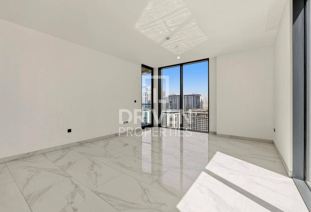 Brand New Unit | Appliance Included | Mid Floor photo 7