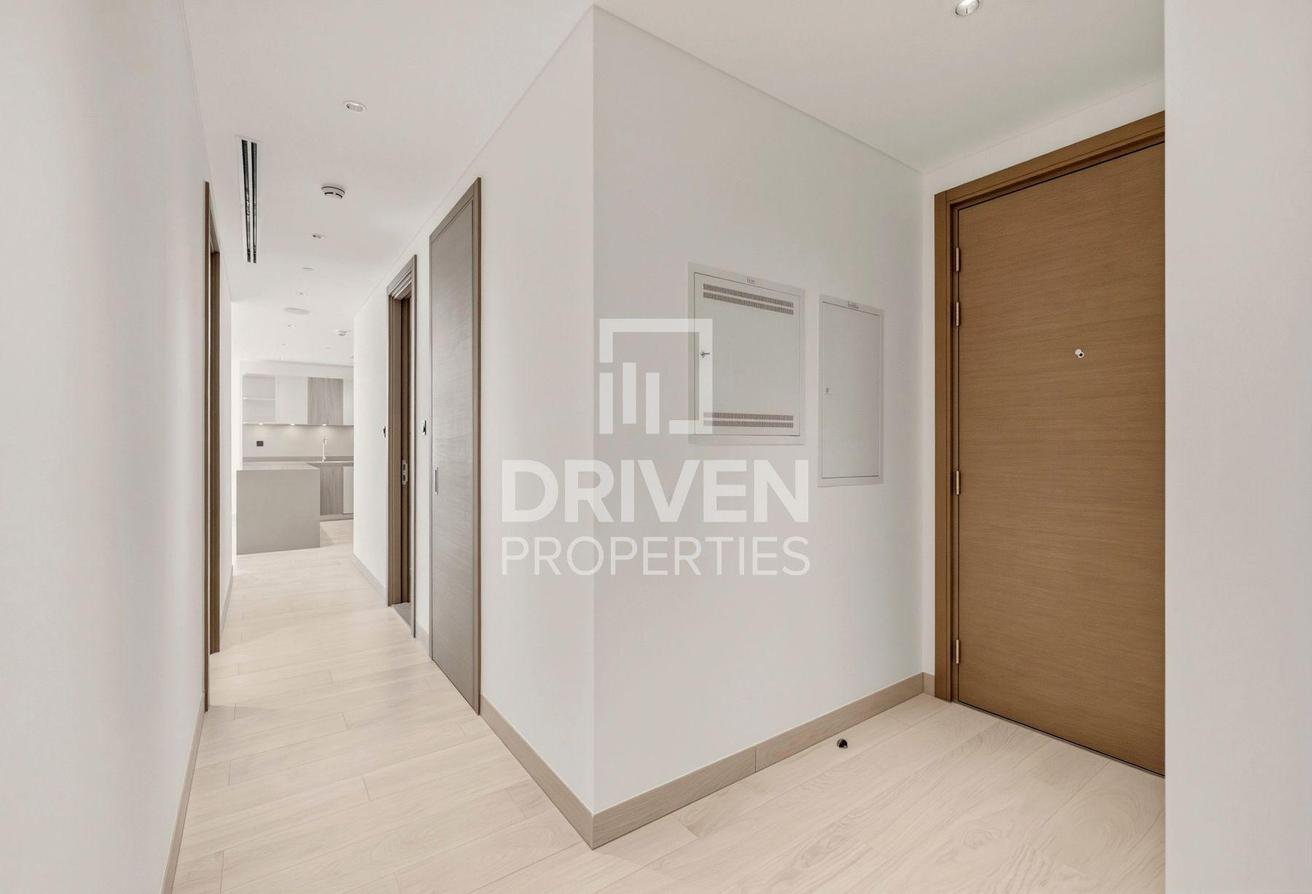 Brand New Unit | Appliance Included | Mid Floor photo 18
