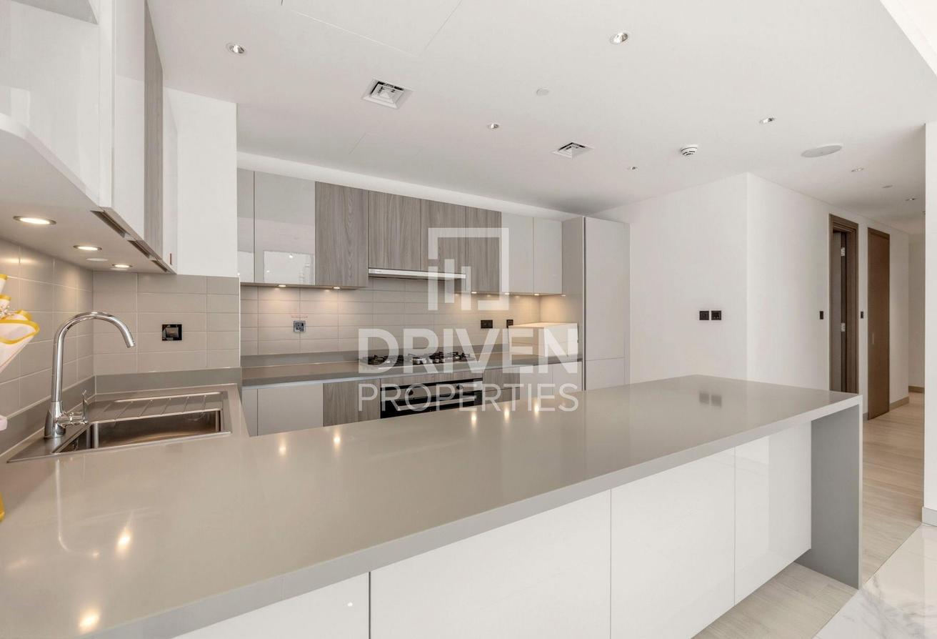 Brand New Unit | Appliance Included | Mid Floor photo 15