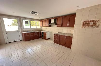 Villa - 5 - 4 for rent in Umm Suqeim 1 Villas - Umm Suqeim 1 - Umm Suqeim - Dubai
