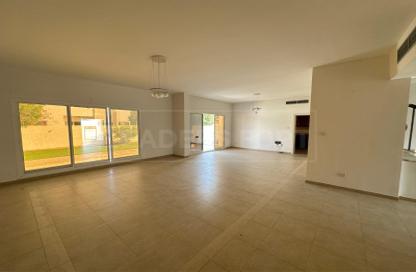 Villa - 5 - 4 for rent in Umm Suqeim 1 Villas - Umm Suqeim 1 - Umm Suqeim - Dubai