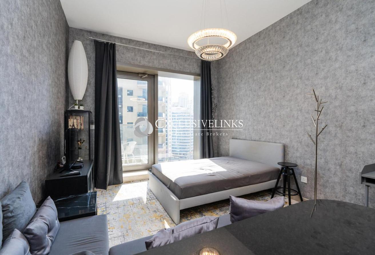 Furnished | Marina Views | Available 10th October photo 3