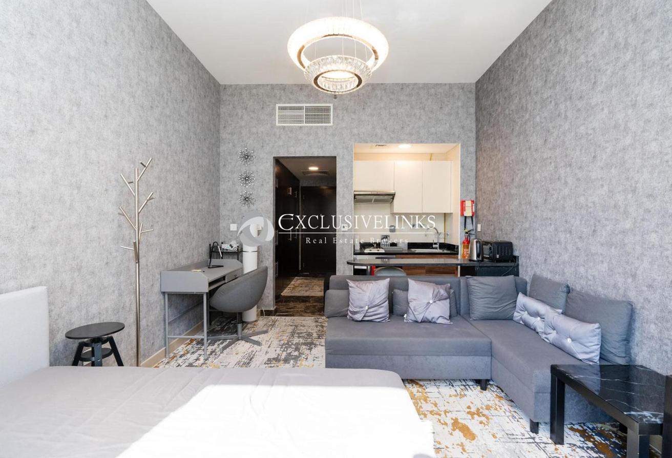 Furnished | Marina Views | Available 10th October photo 4