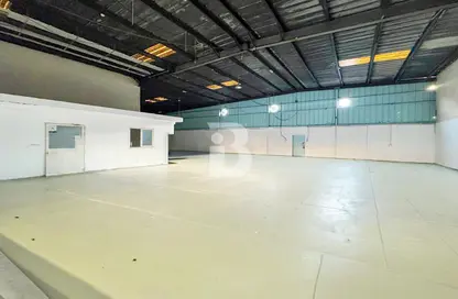 Warehouse - Studio for rent in Al Khabisi - Deira - Dubai