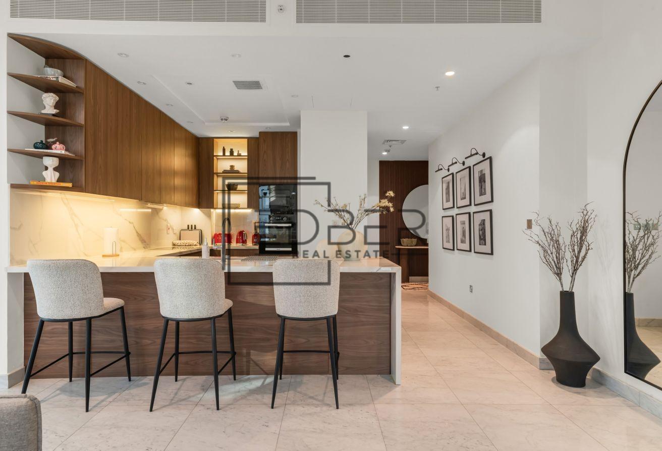 Upgraded Duplex , High Floor, Well Maintained photo 10