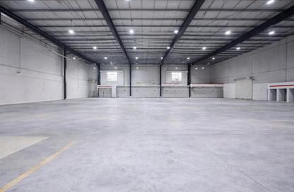 Warehouse - Studio - 1 Bathroom for rent in Umm Al Thuoob - Umm Al Quwain