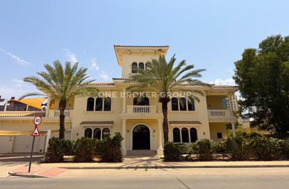 Villa - 6 Bedrooms - 7 Bathrooms for rent in Signature Villas Frond A - Signature Villas - Palm Jumeirah - Dubai