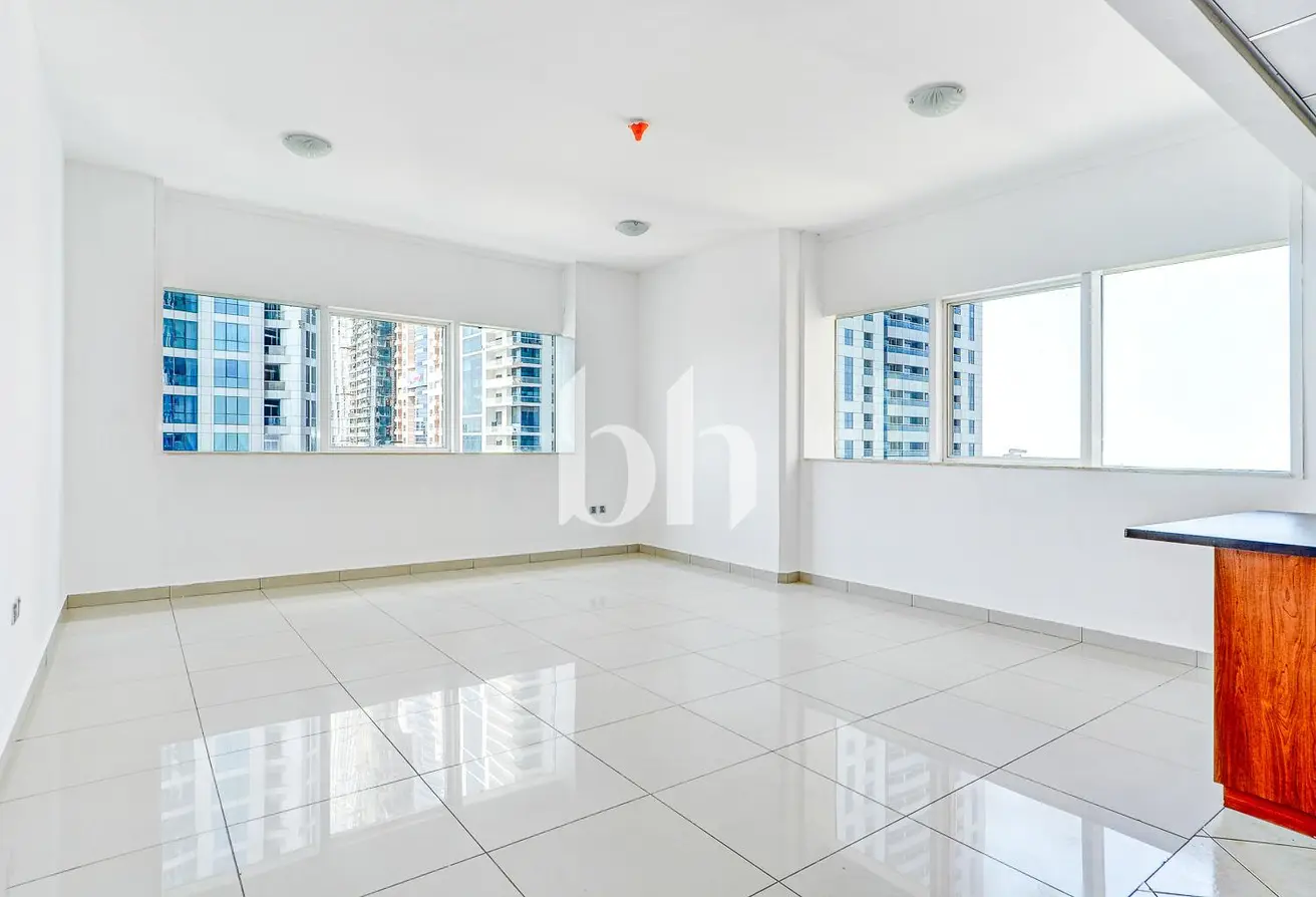 166571956 - Property Main Image