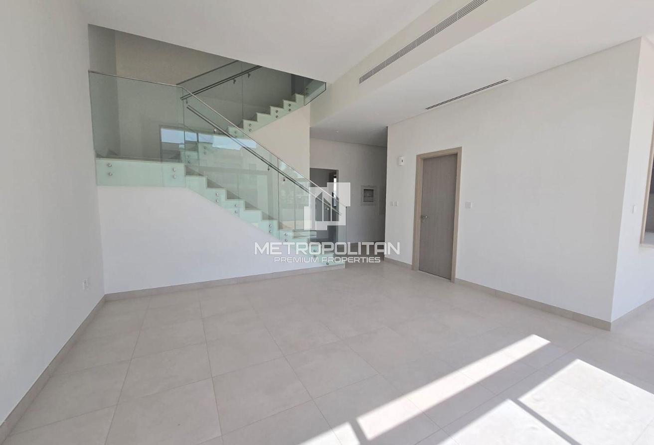 Corner Unit | Type B | Vacant | Bigger Plot photo 2