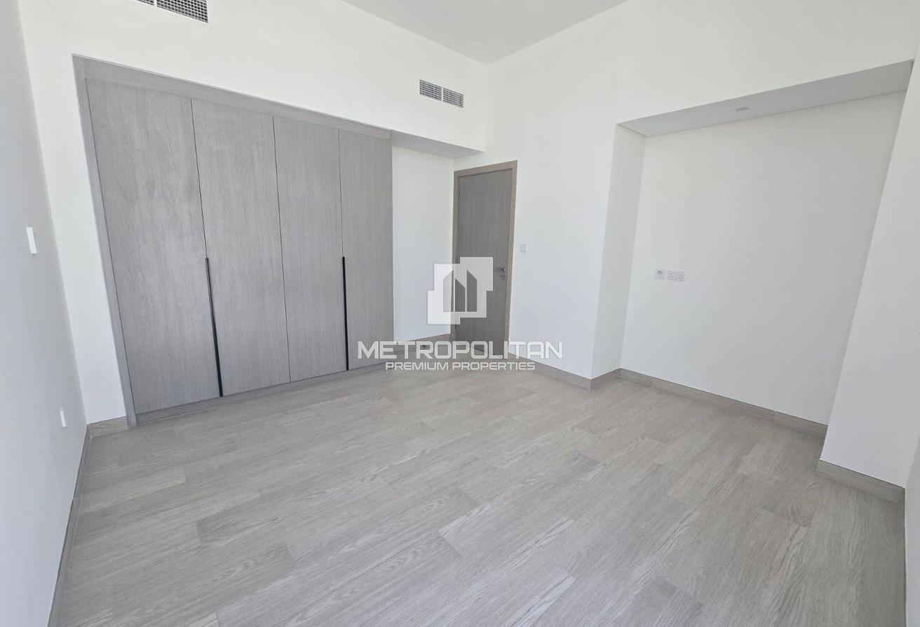Corner Unit | Type B | Vacant | Bigger Plot photo 7
