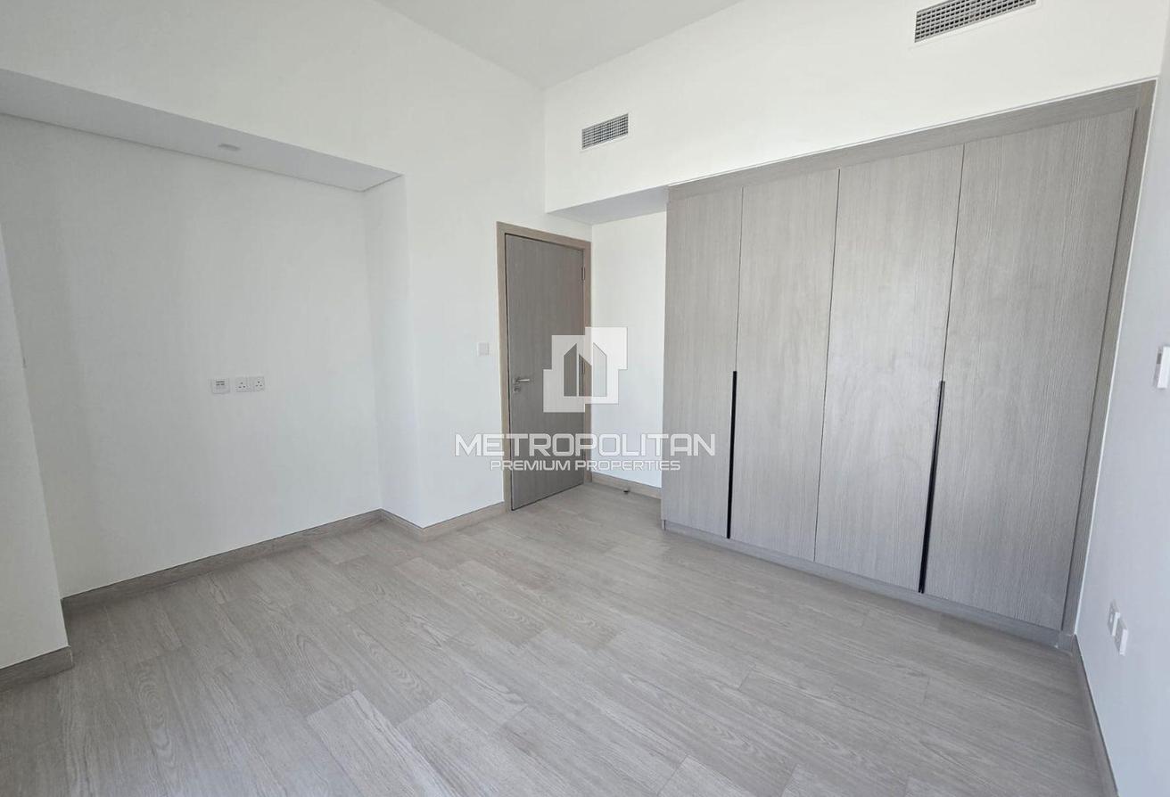 Corner Unit | Type B | Vacant | Bigger Plot photo 8