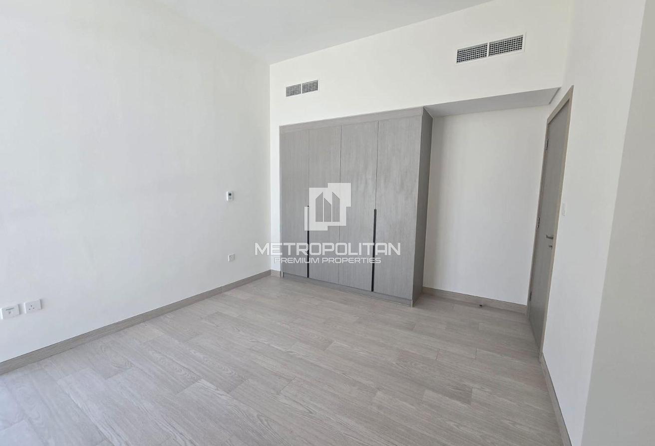 Corner Unit | Type B | Vacant | Bigger Plot photo 11