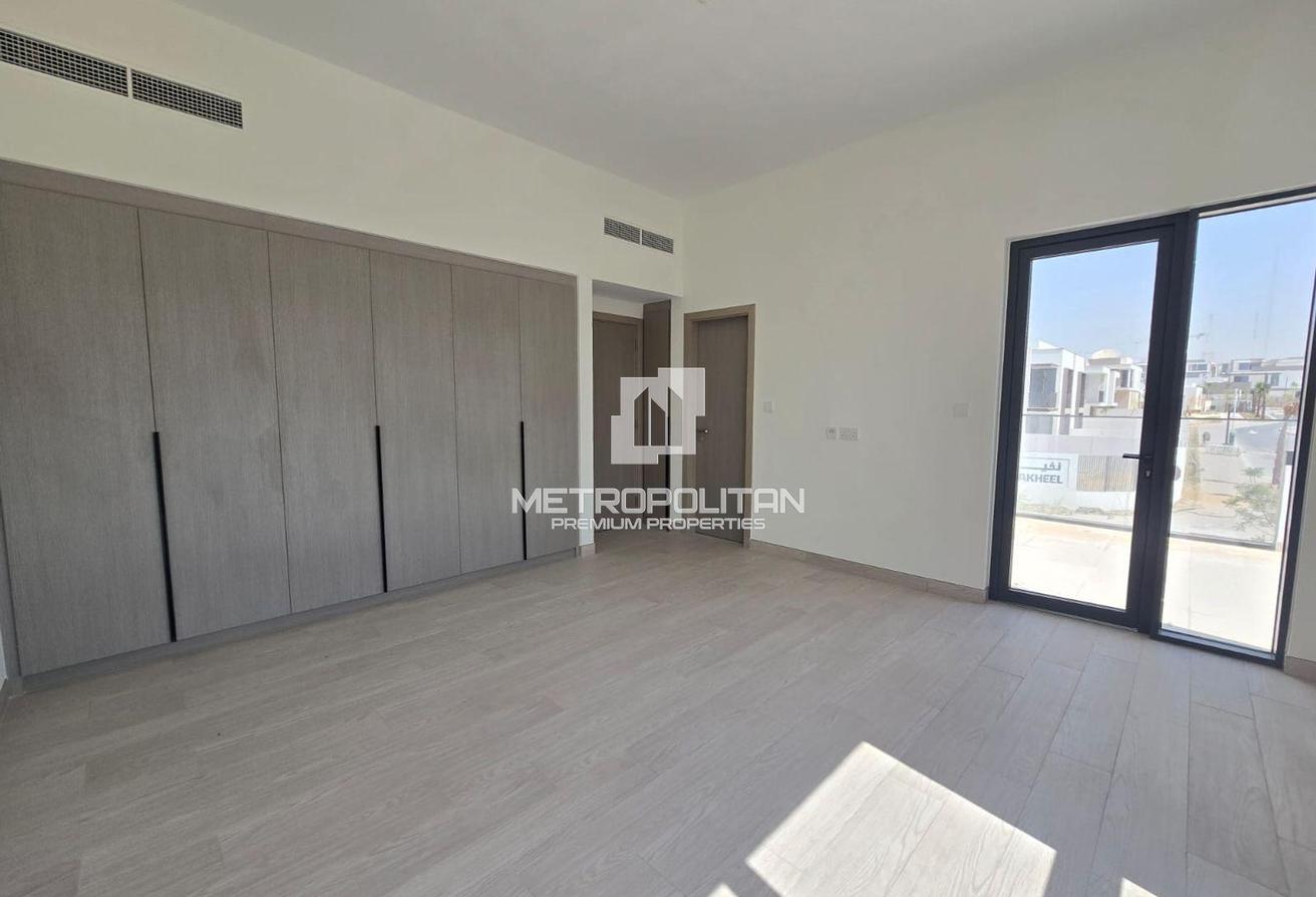 Corner Unit | Type B | Vacant | Bigger Plot photo 5