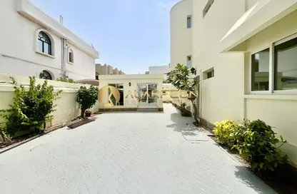 Villa - 5 Bedrooms - 7 Bathrooms for rent in Jumeirah 2 Villas - Jumeirah 2 - Jumeirah - Dubai