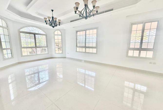 77805723 - Property Image 3