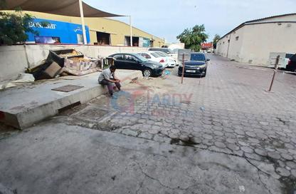 Warehouse - Studio - 1 Bathroom for rent in Ras Al Khor - Dubai