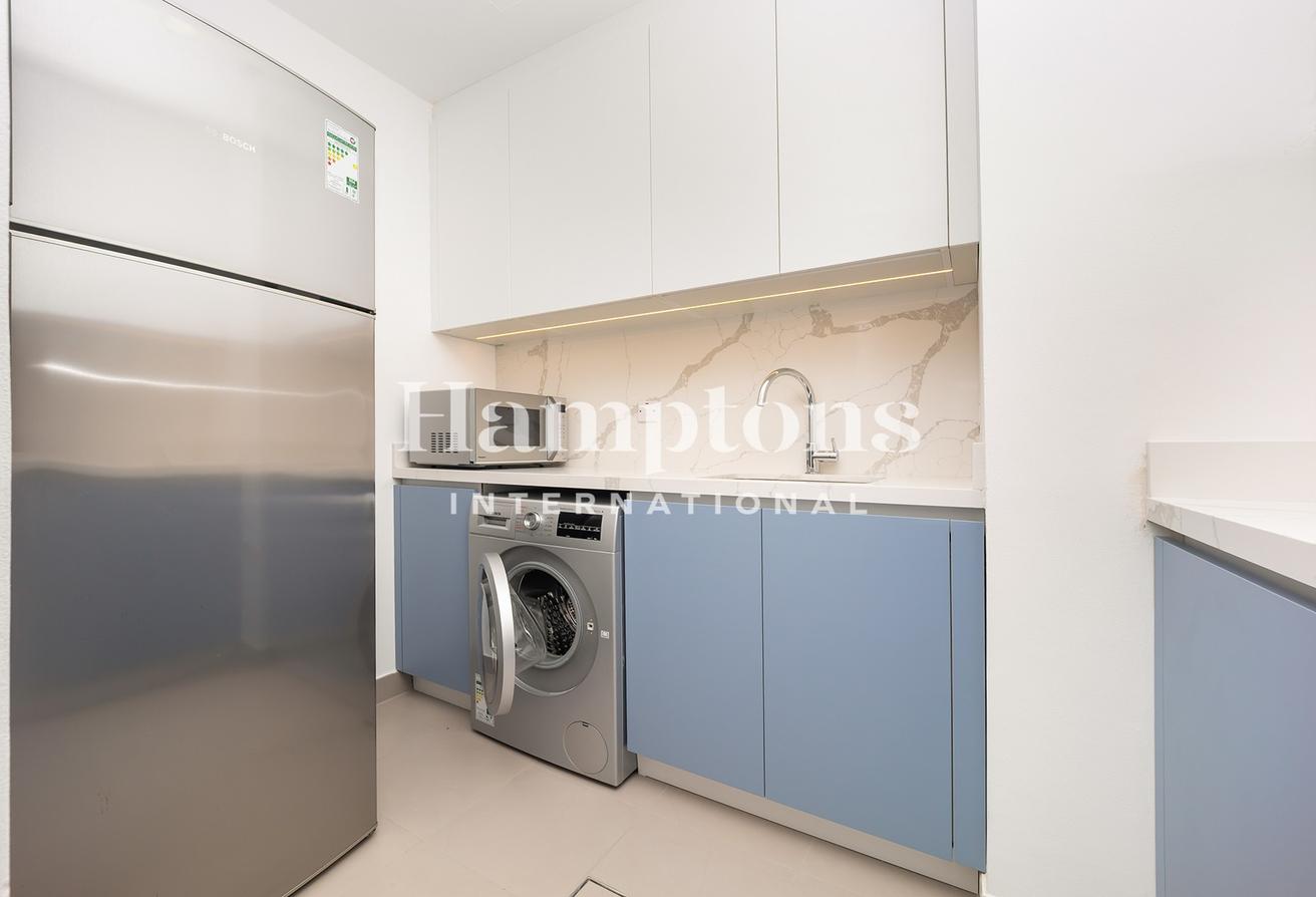 Furnished |Upgraded Kitchen | Maintenance | Nov 15 photo 22